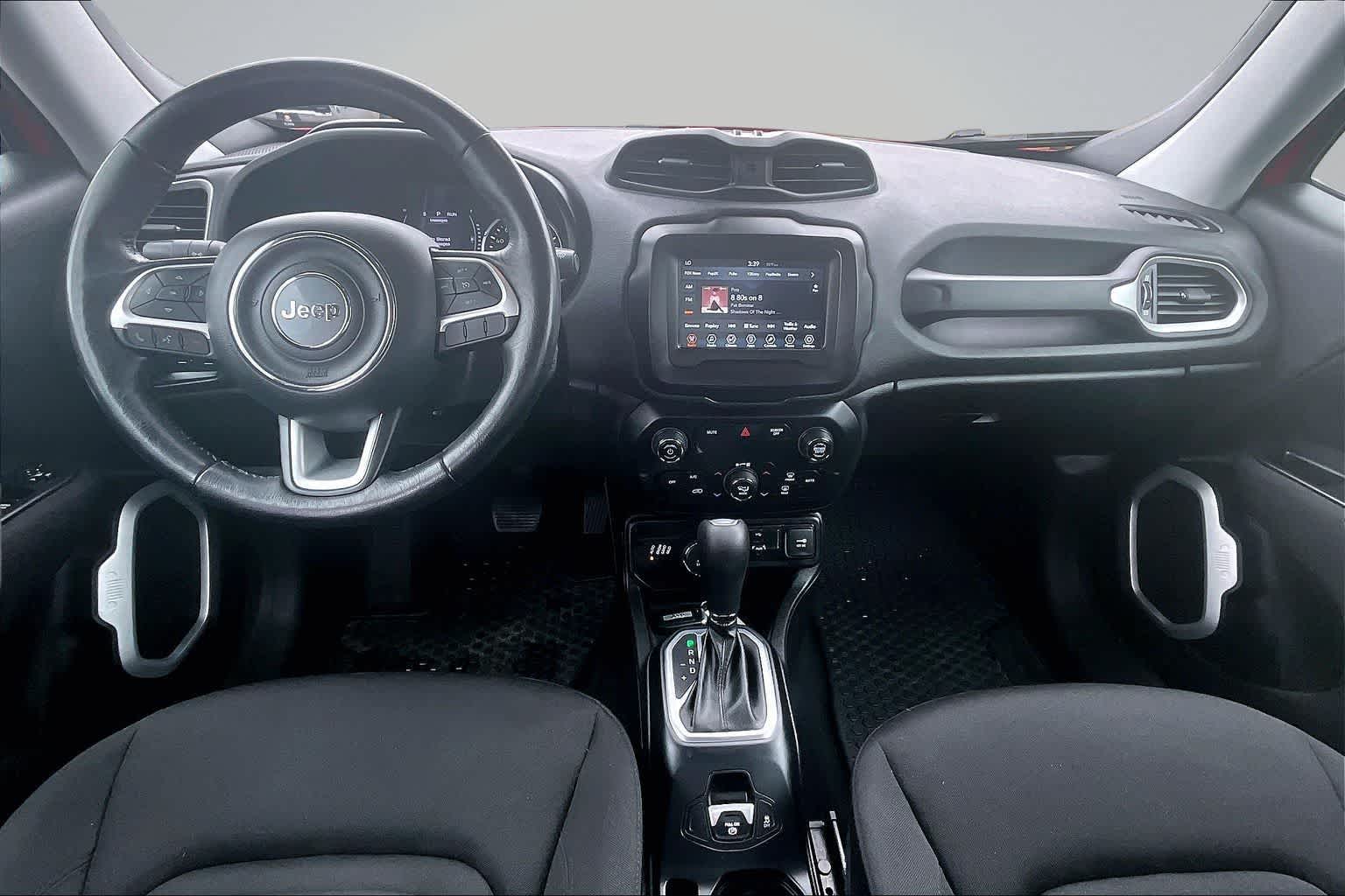 Thumbnail: 2018 Jeep Renegade - 10