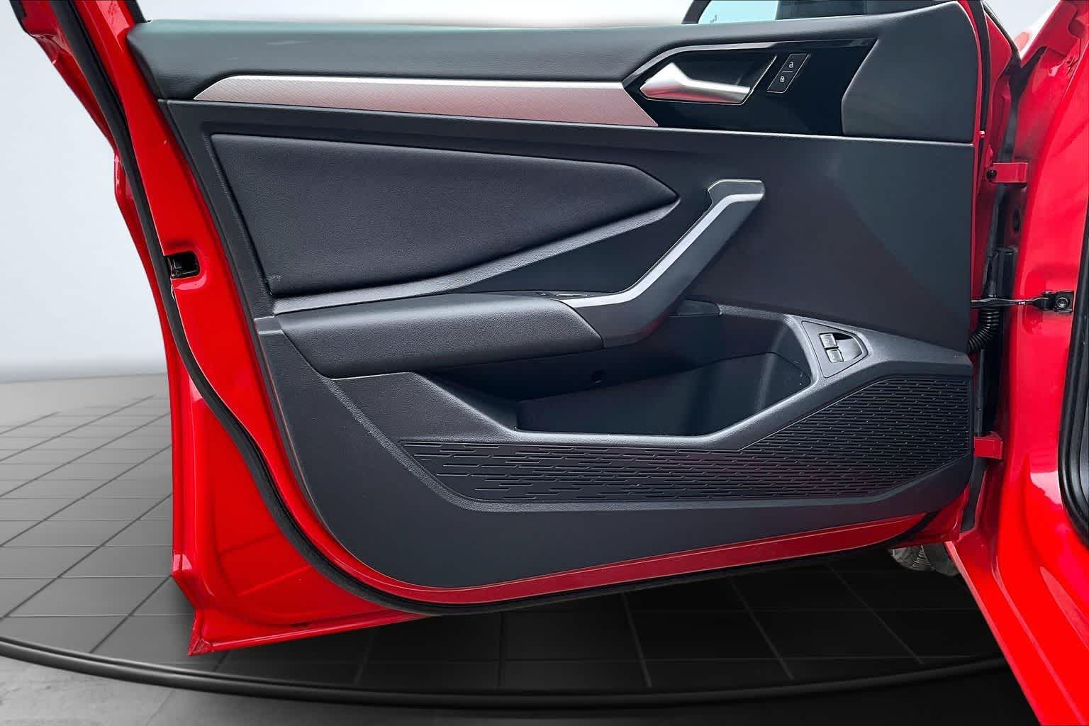 Thumbnail: 2021 Volkswagen Jetta - 28