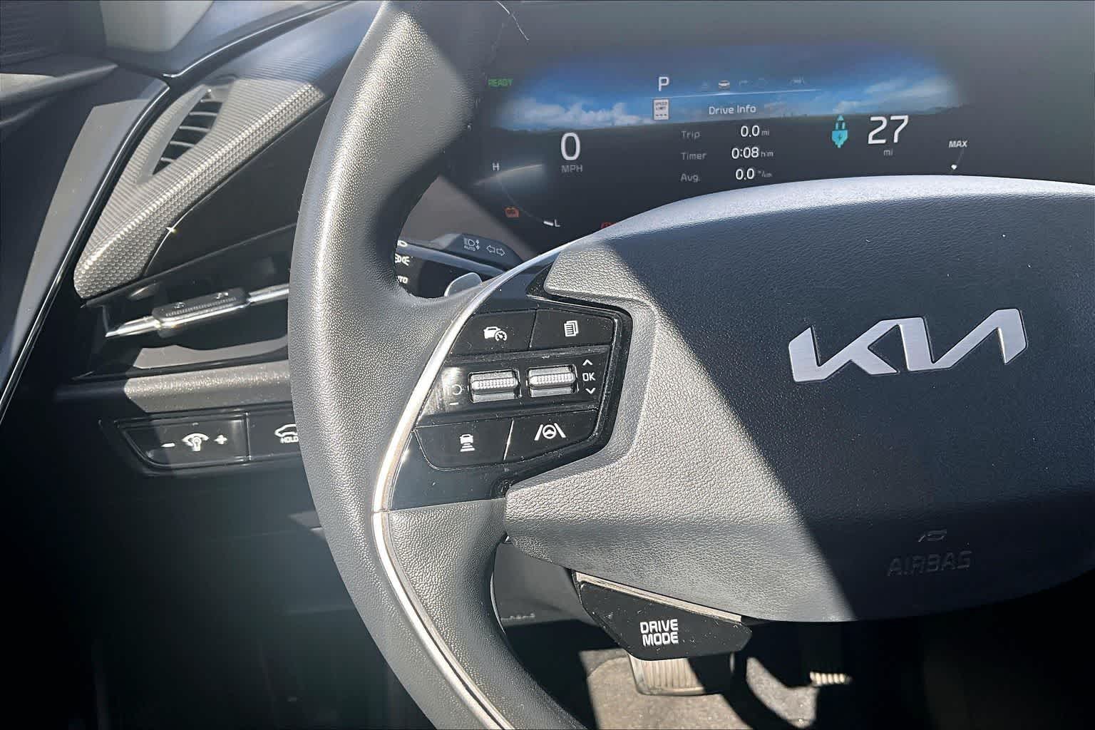 Thumbnail: 2023 Kia Niro - 24