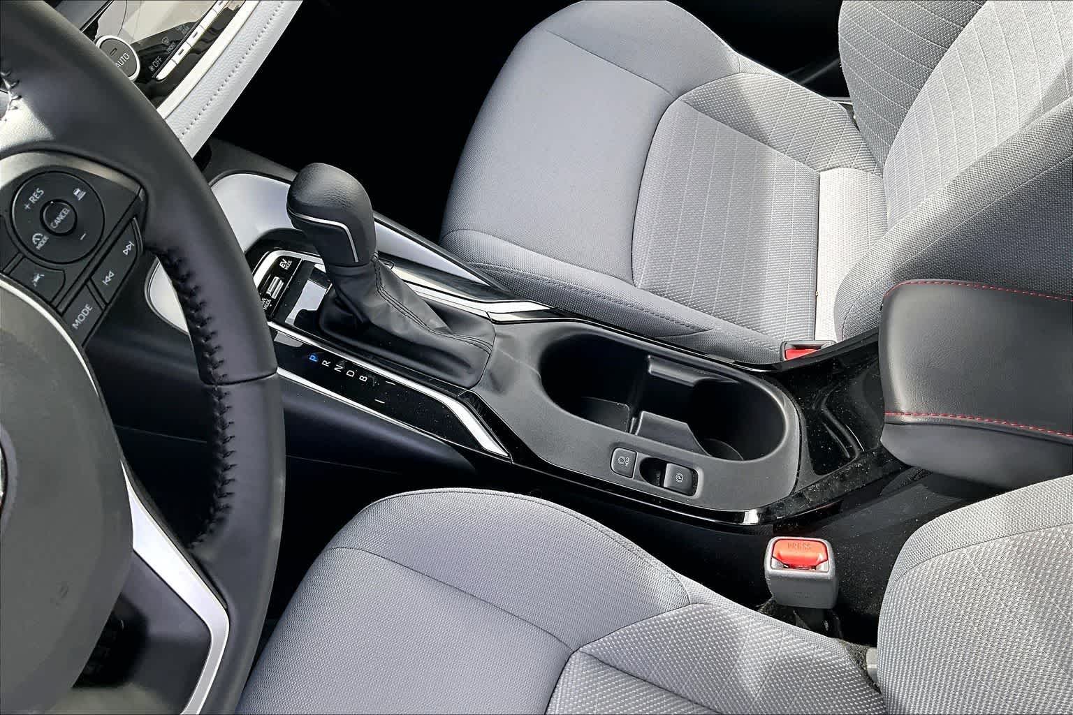 Thumbnail: 2025 Toyota Corolla - 17