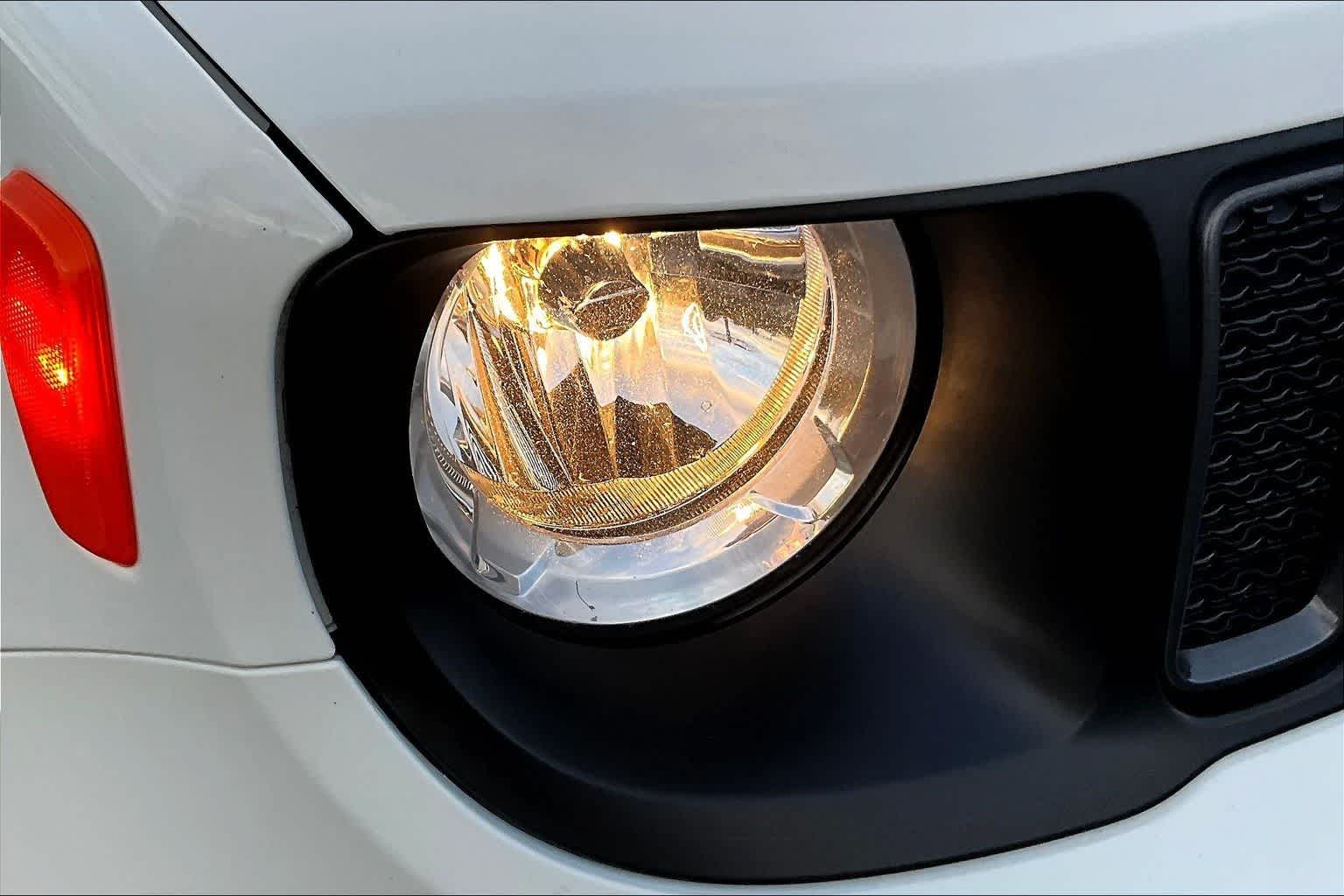 Thumbnail: 2023 Jeep Renegade - 31