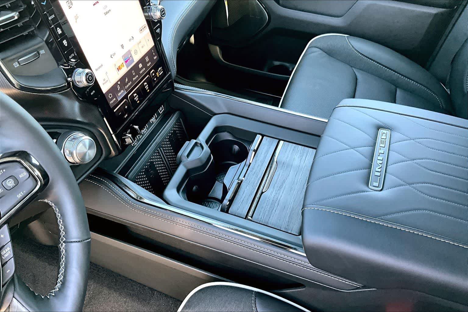 Thumbnail: 2026 RAM 1500 - 17