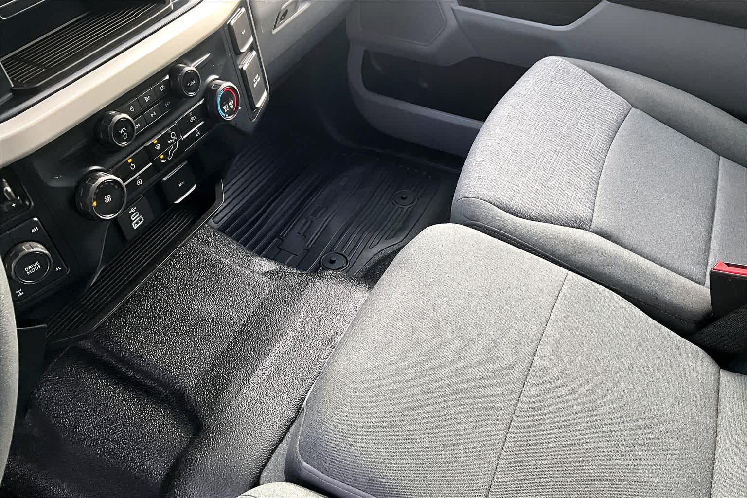 Thumbnail: 2024 Ford Econoline - 17