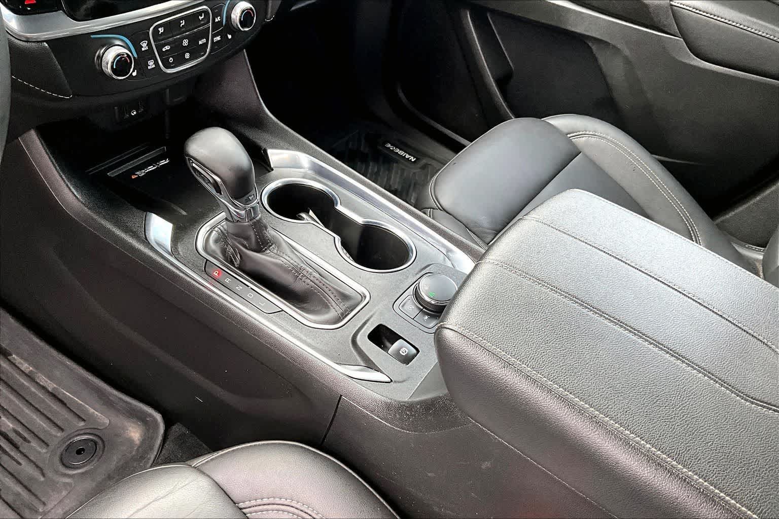 Thumbnail: 2023 Chevrolet Traverse - 17