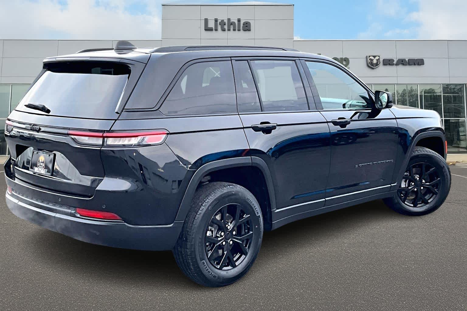 Thumbnail: 2024 Jeep Grand Cherokee - 23