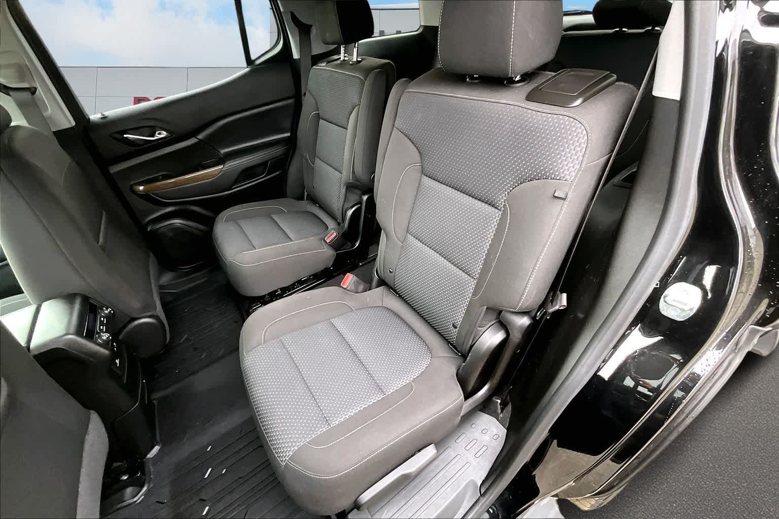 Thumbnail: 2023 GMC Acadia - 13