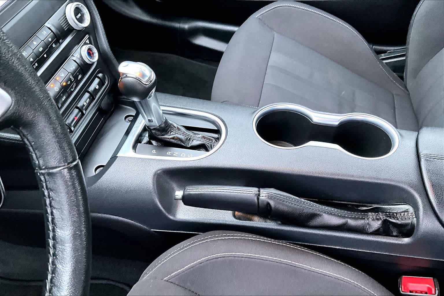 Thumbnail: 2022 Ford Mustang - 16