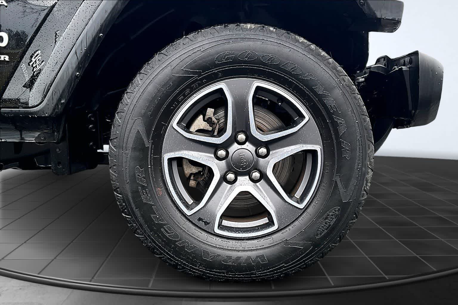 Thumbnail: 2023 Jeep Wrangler - 34