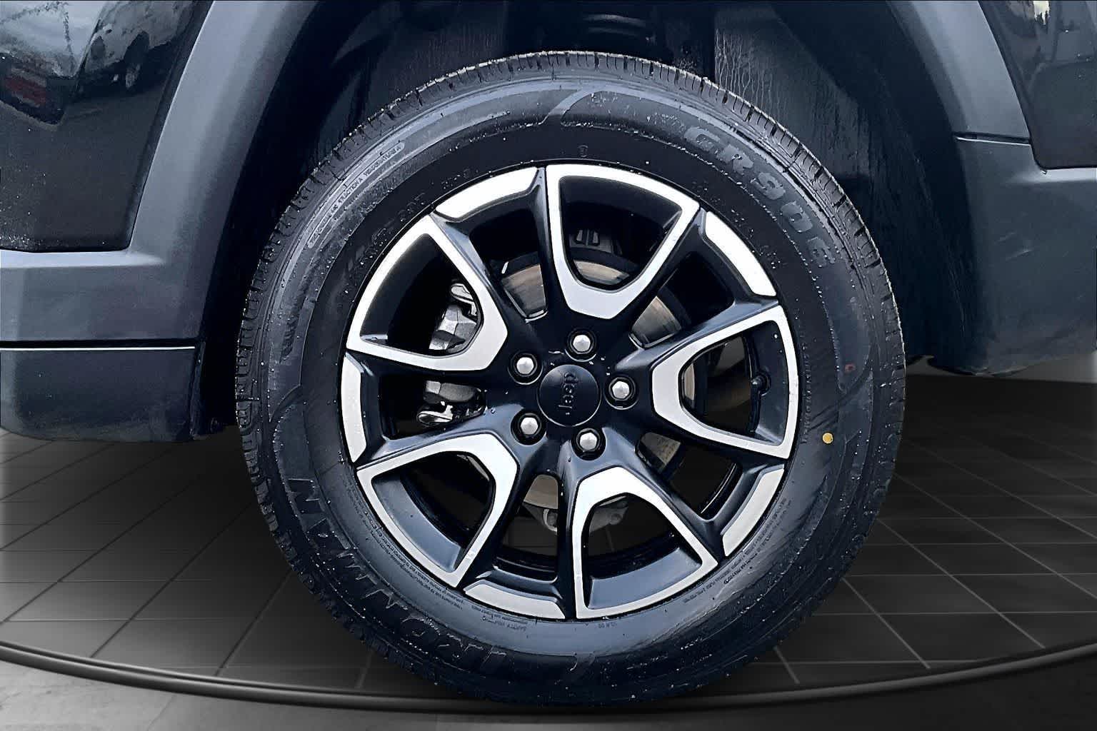 Thumbnail: 2024 Jeep Compass - 35