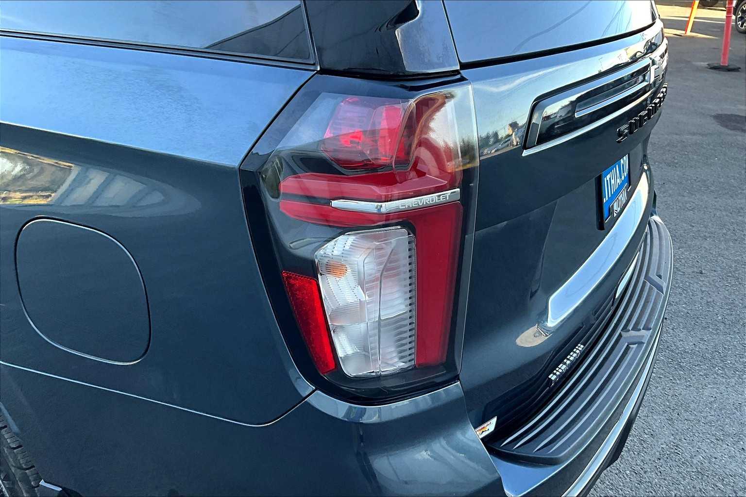 Thumbnail: 2021 Chevrolet Suburban - 32