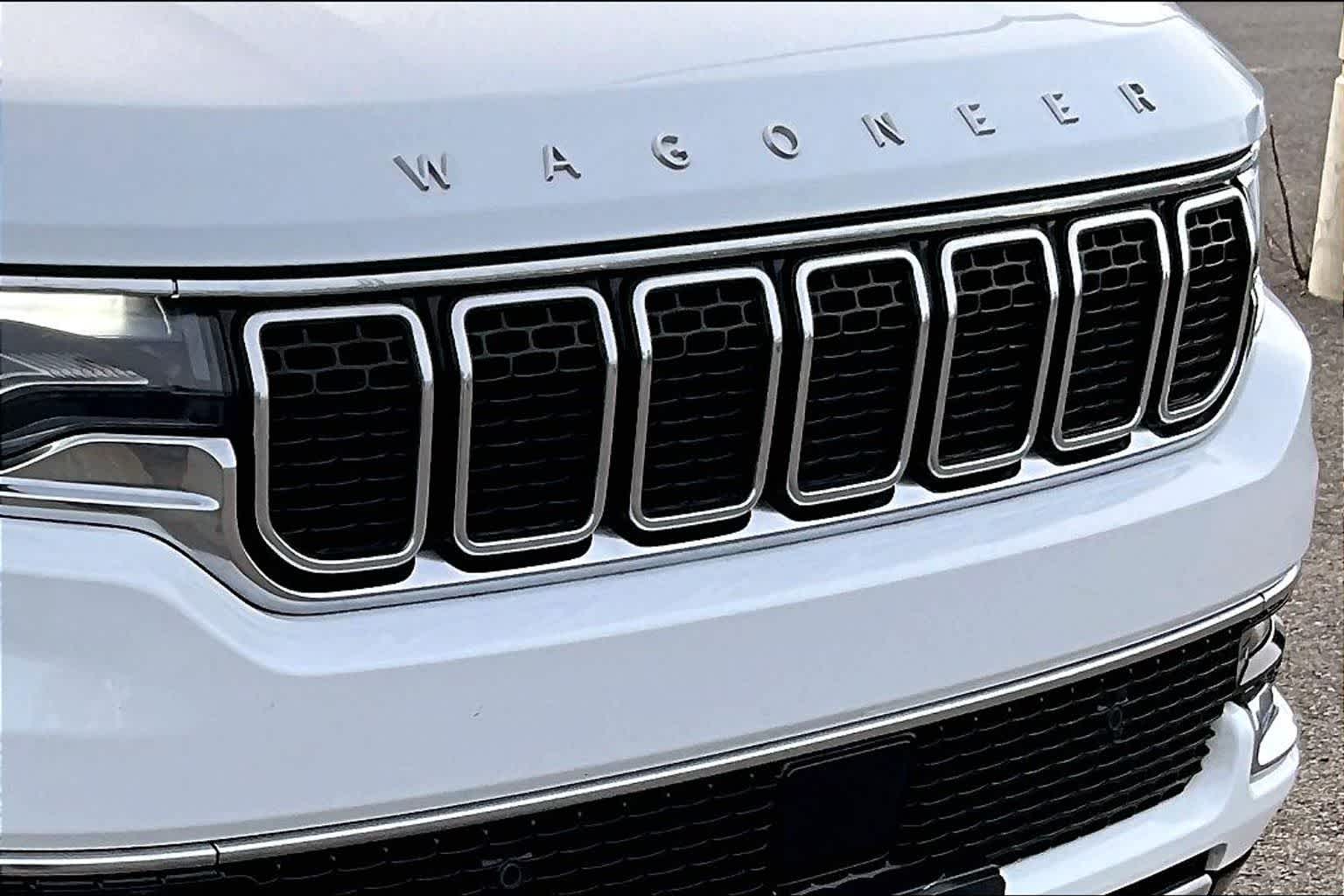 Thumbnail: 2023 Jeep Wagoneer - 33