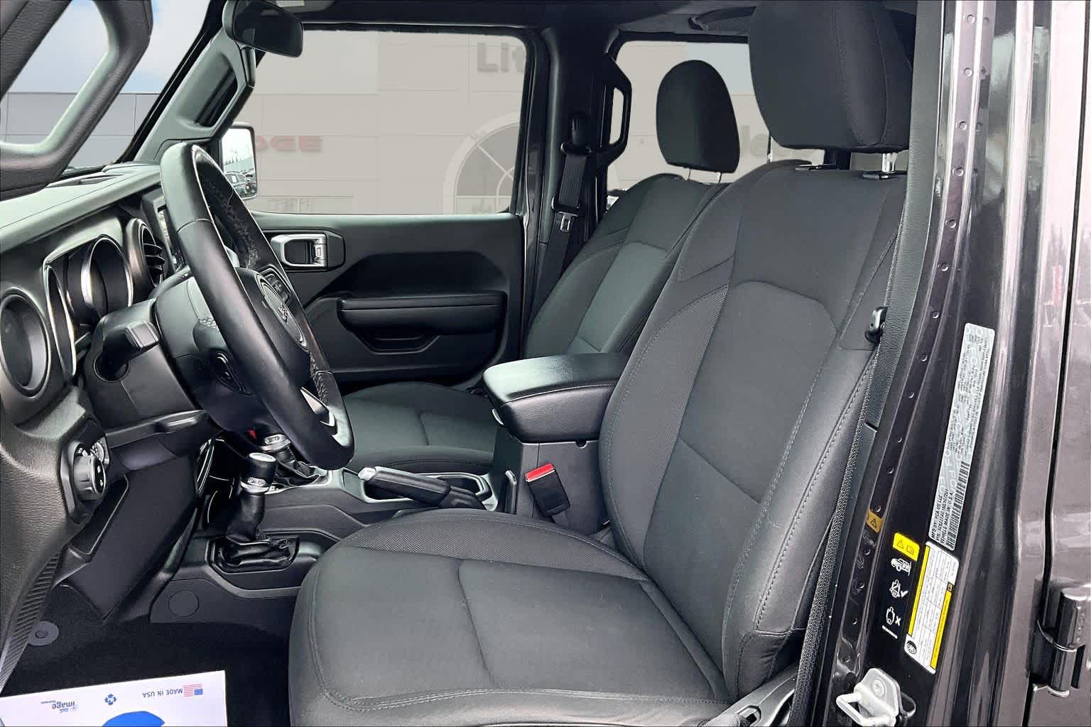 Thumbnail: 2022 Jeep Gladiator - 11