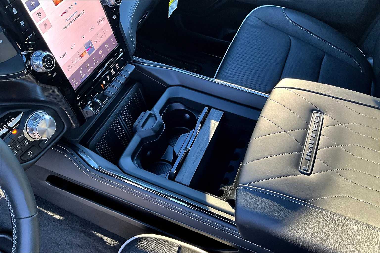 Thumbnail: 2026 RAM 1500 - 17