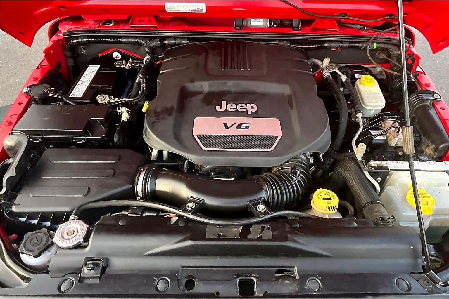 Thumbnail: 2016 Jeep Wrangler - 9