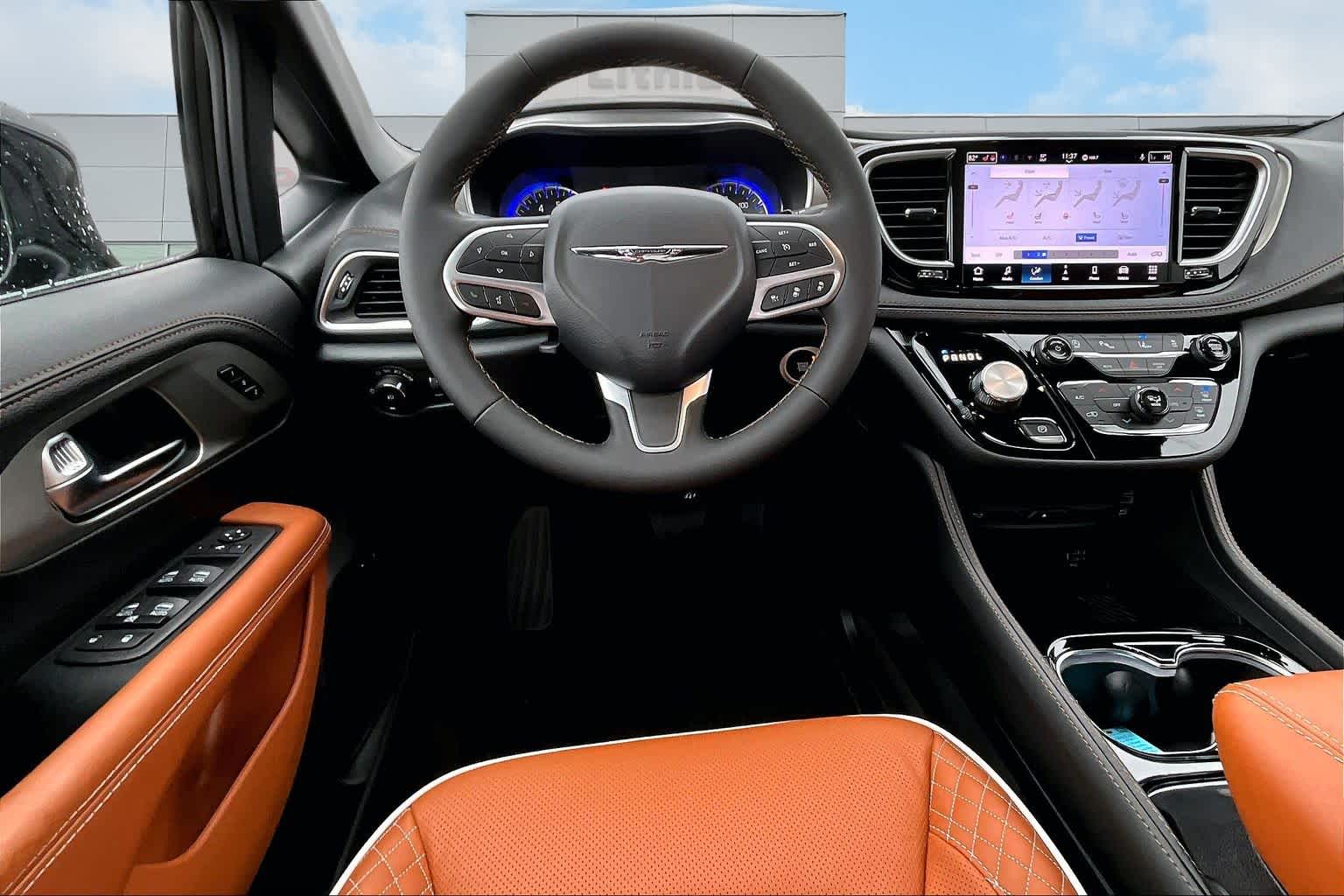 Thumbnail: 2026 Chrysler Pacifica - 15