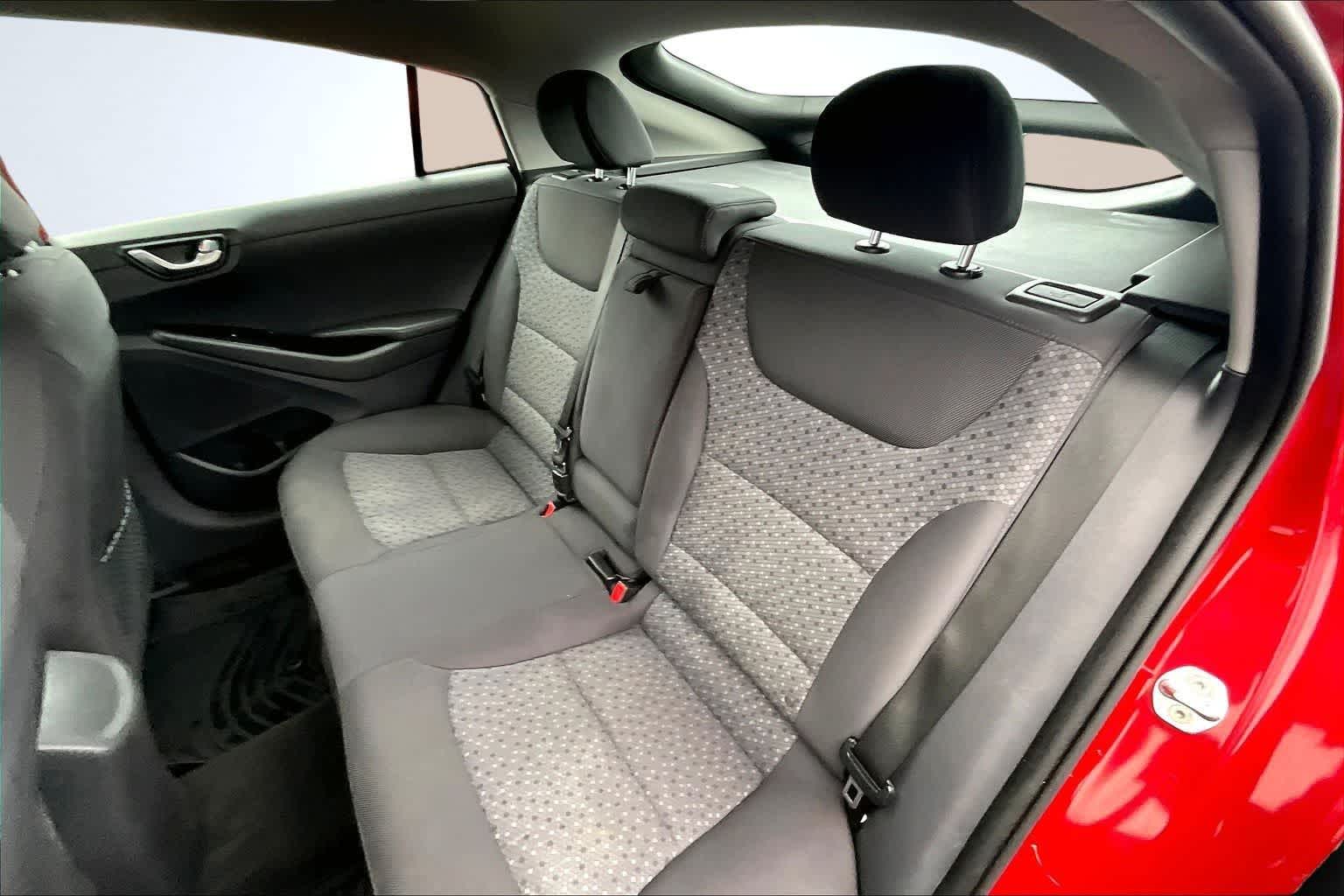 Thumbnail: 2019 Hyundai Ioniq - 13