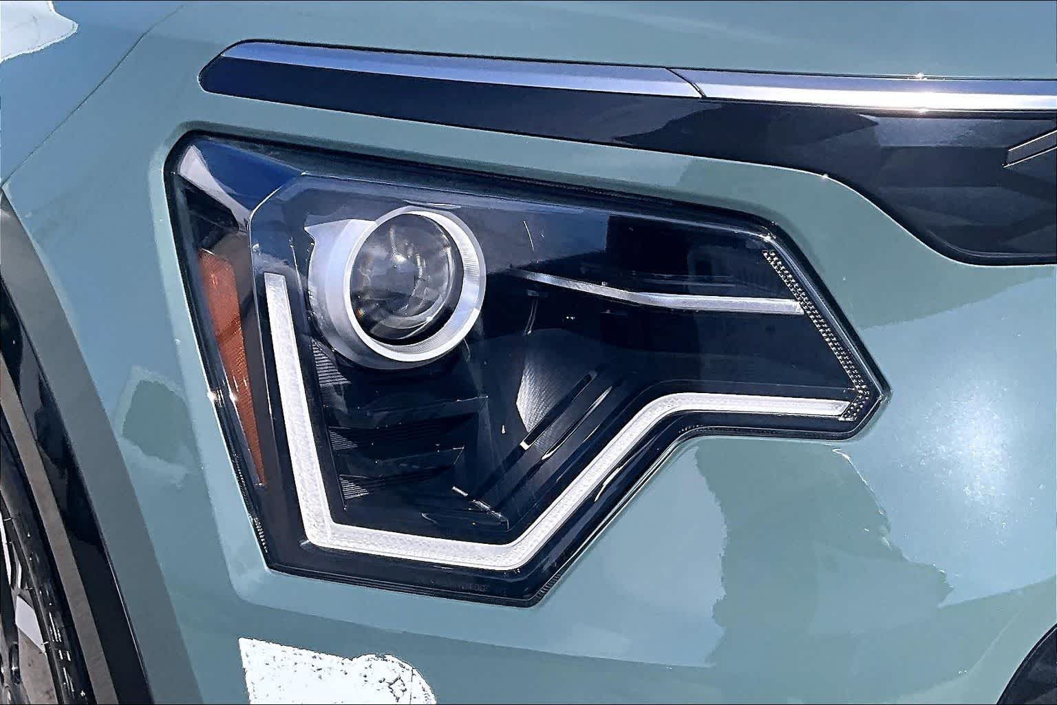 Thumbnail: 2023 Kia Niro - 30