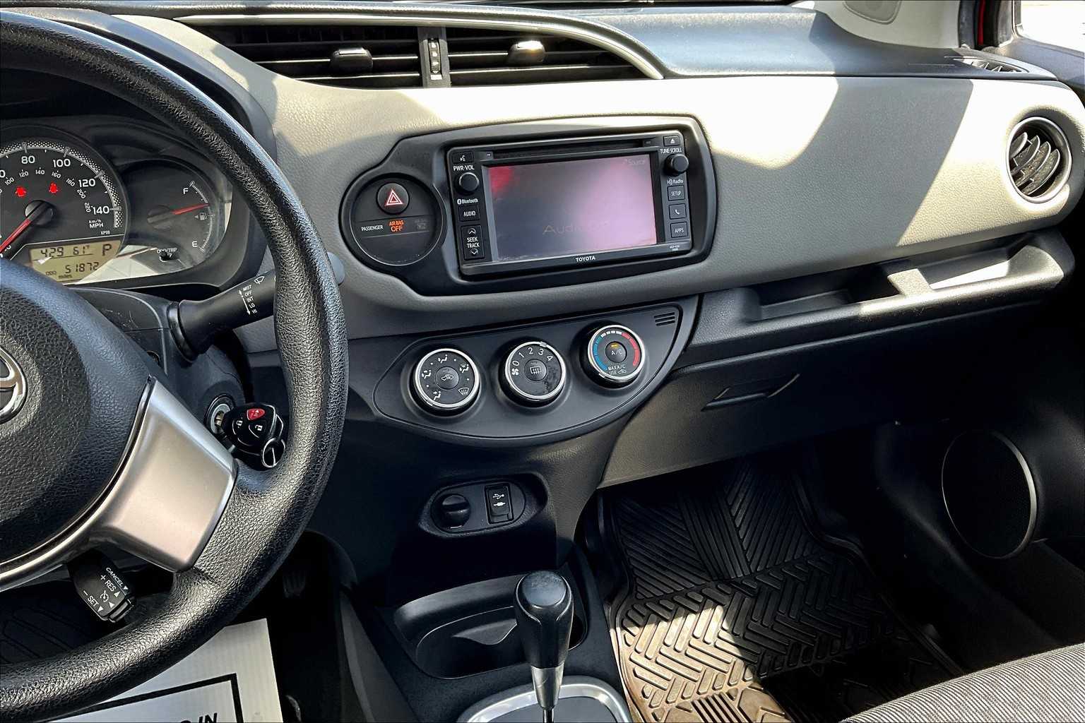 Thumbnail: 2016 Toyota Yaris - 13