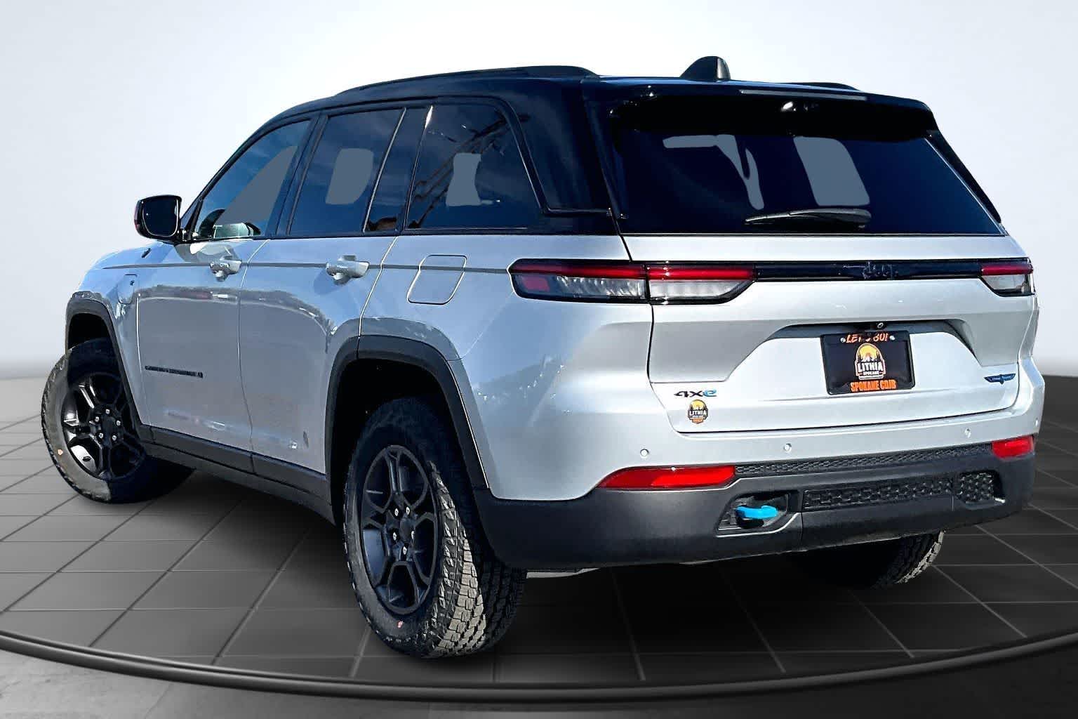 Thumbnail: 2025 Jeep Grand Cherokee - 4