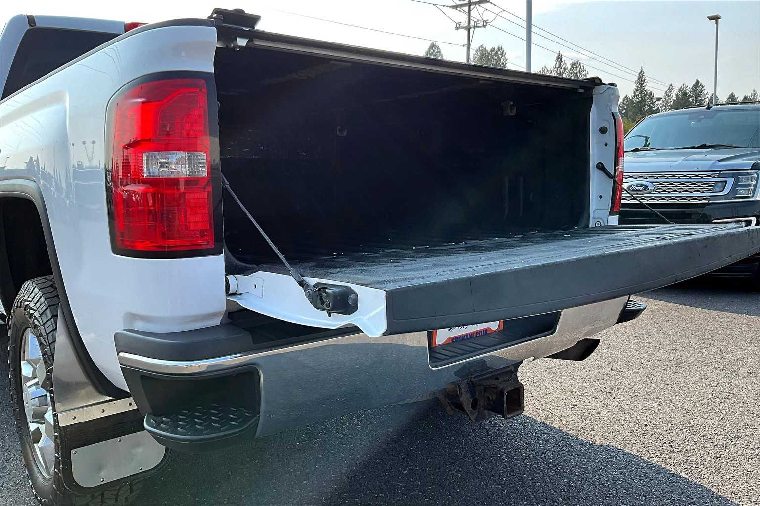 Thumbnail: 2018 GMC Sierra 2500 - 19