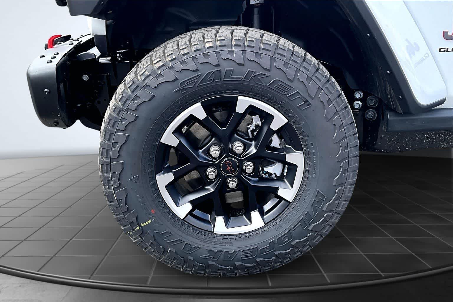 Thumbnail: 2026 Jeep Gladiator - 8