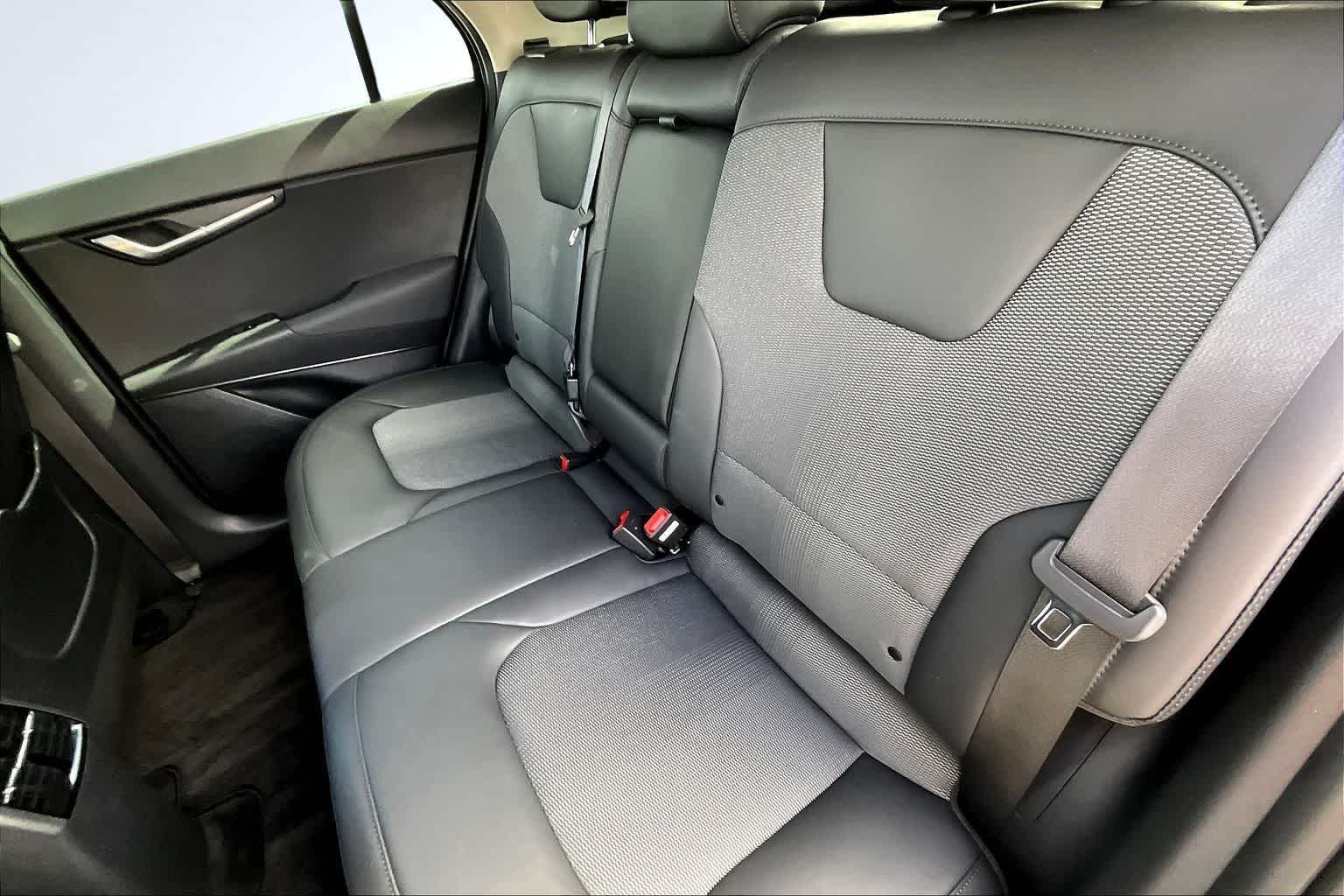 Thumbnail: 2024 Kia Niro - 13