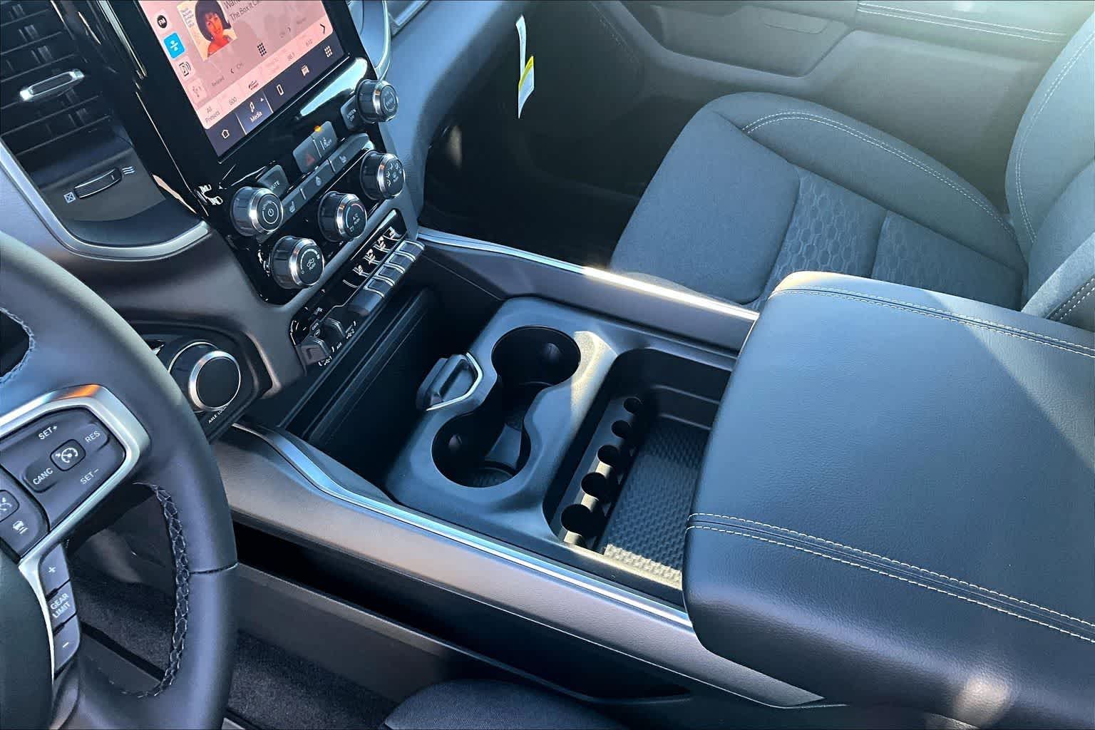 Thumbnail: 2026 RAM 1500 - 17