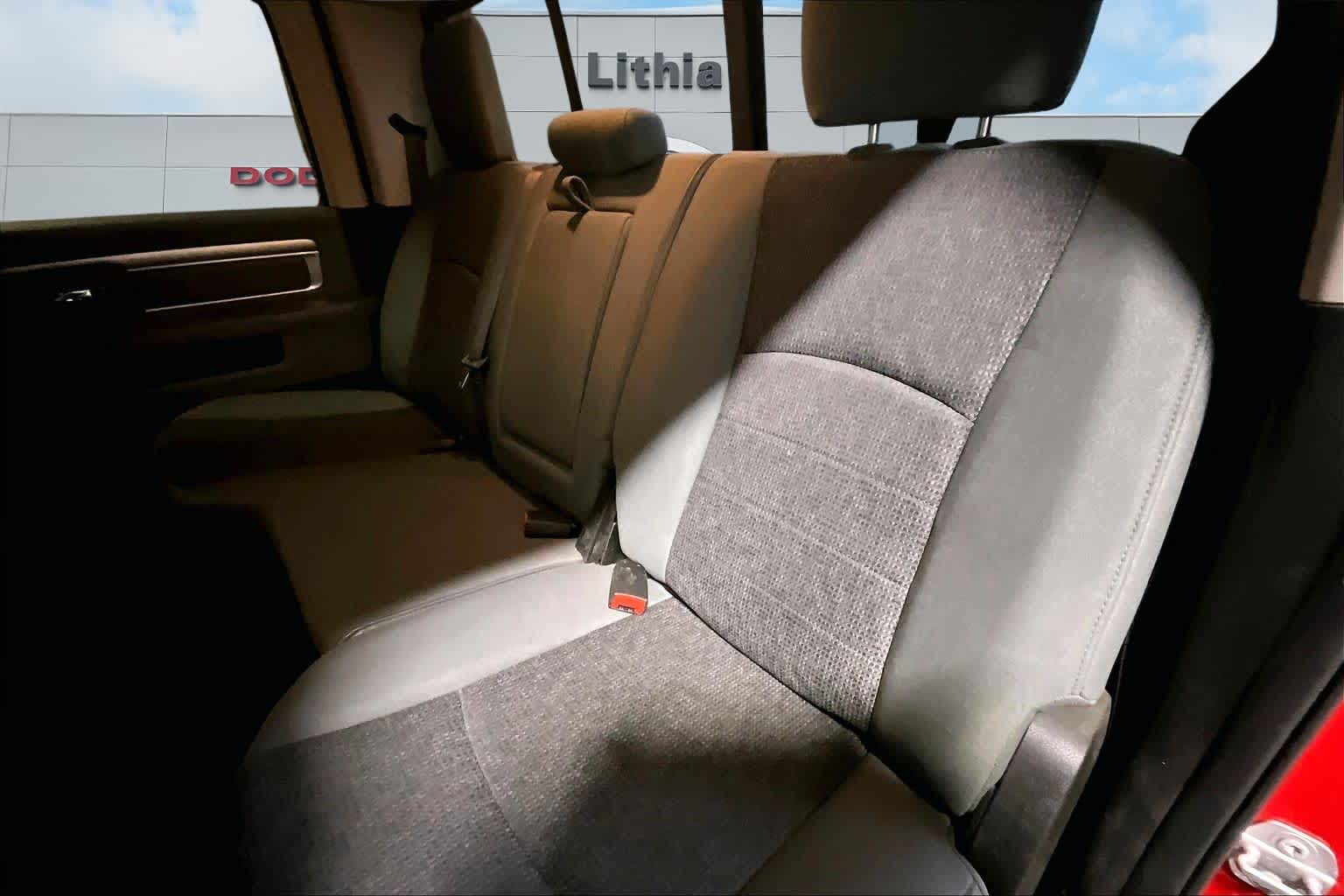 Thumbnail: 2019 RAM 1500 Classic - 13