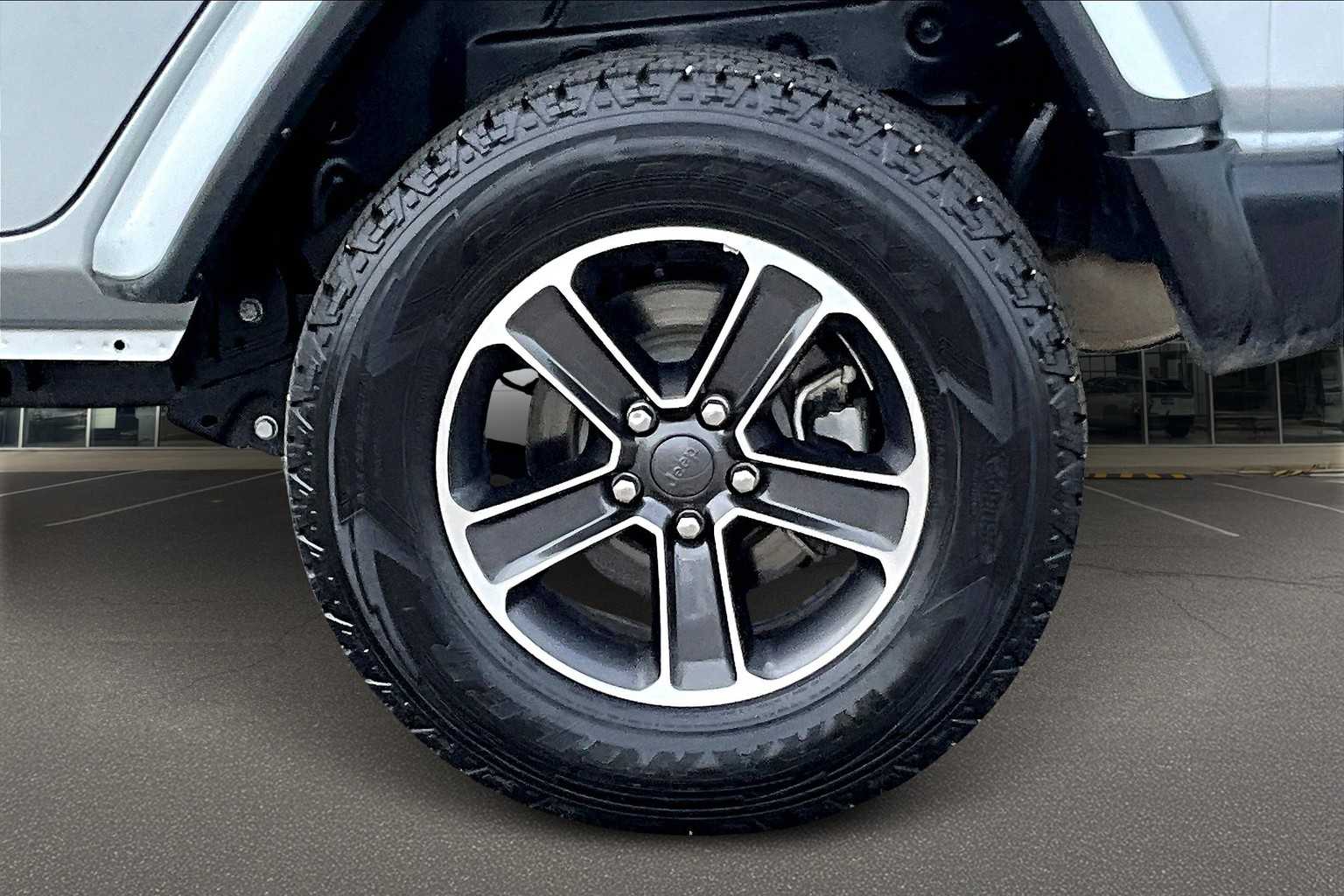 Thumbnail: 2023 Jeep Wrangler - 36