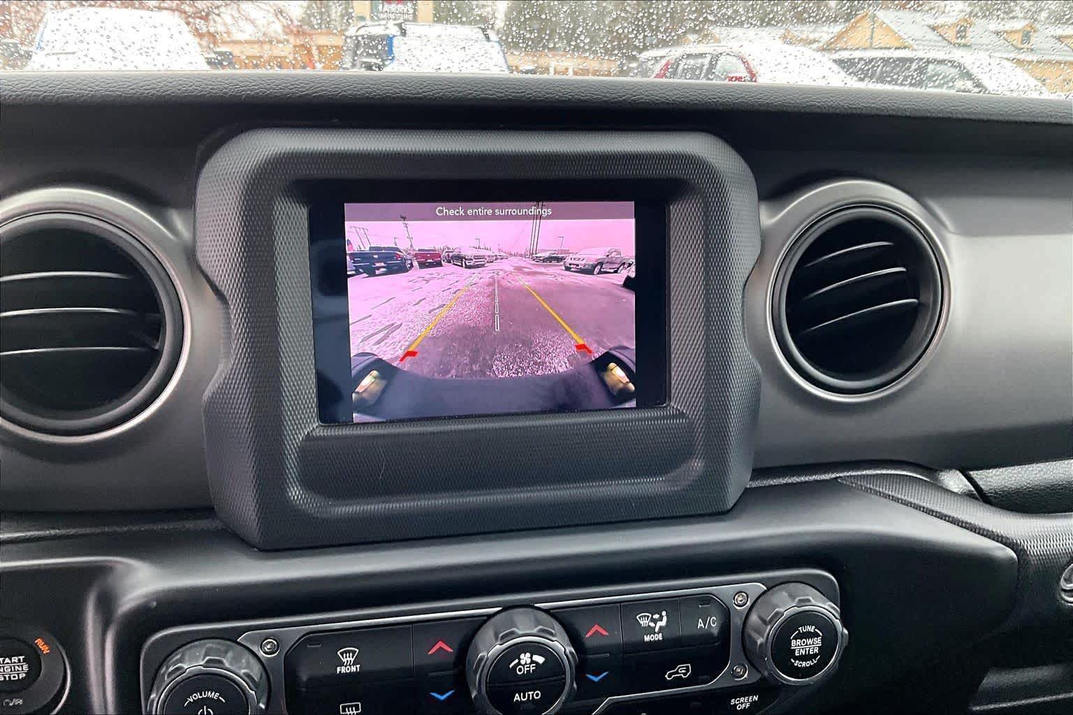 Thumbnail: 2021 Jeep Gladiator - 27