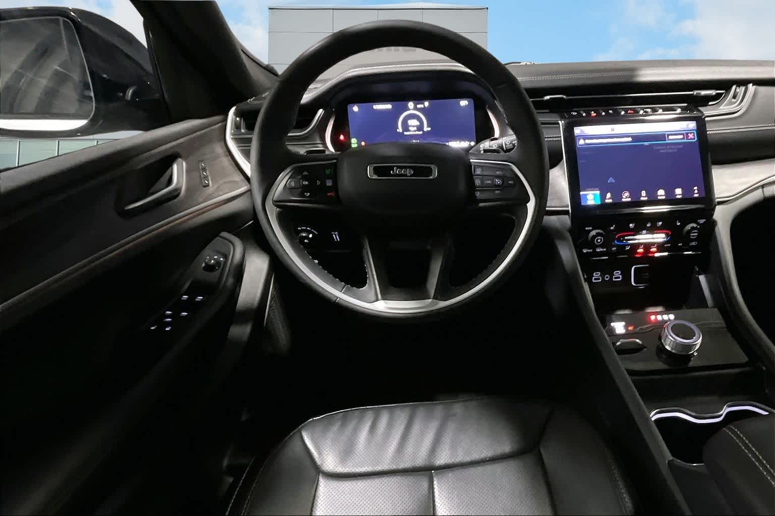 Thumbnail: 2024 Jeep Grand Cherokee L - 15