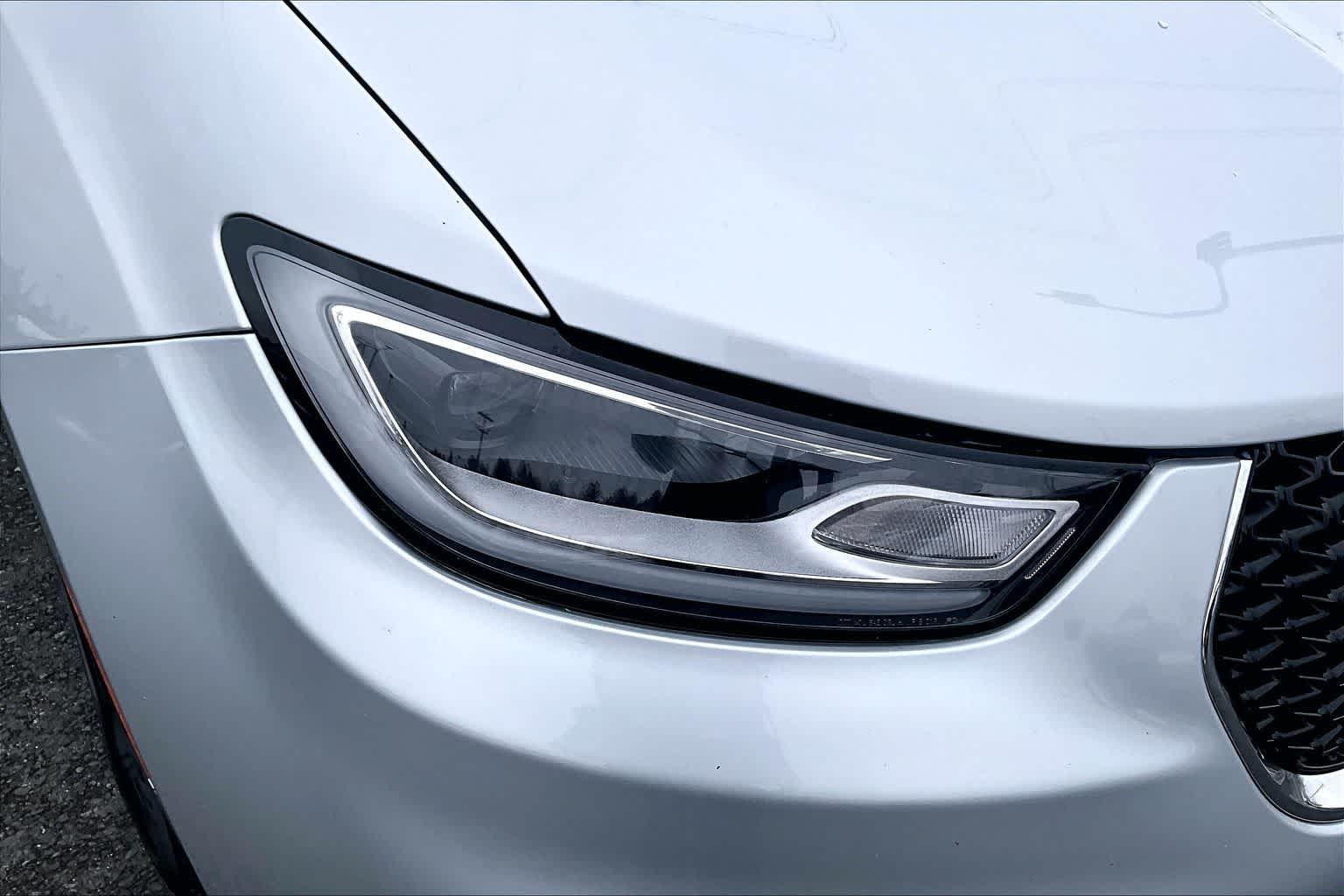 Thumbnail: 2024 Chrysler Pacifica - 31