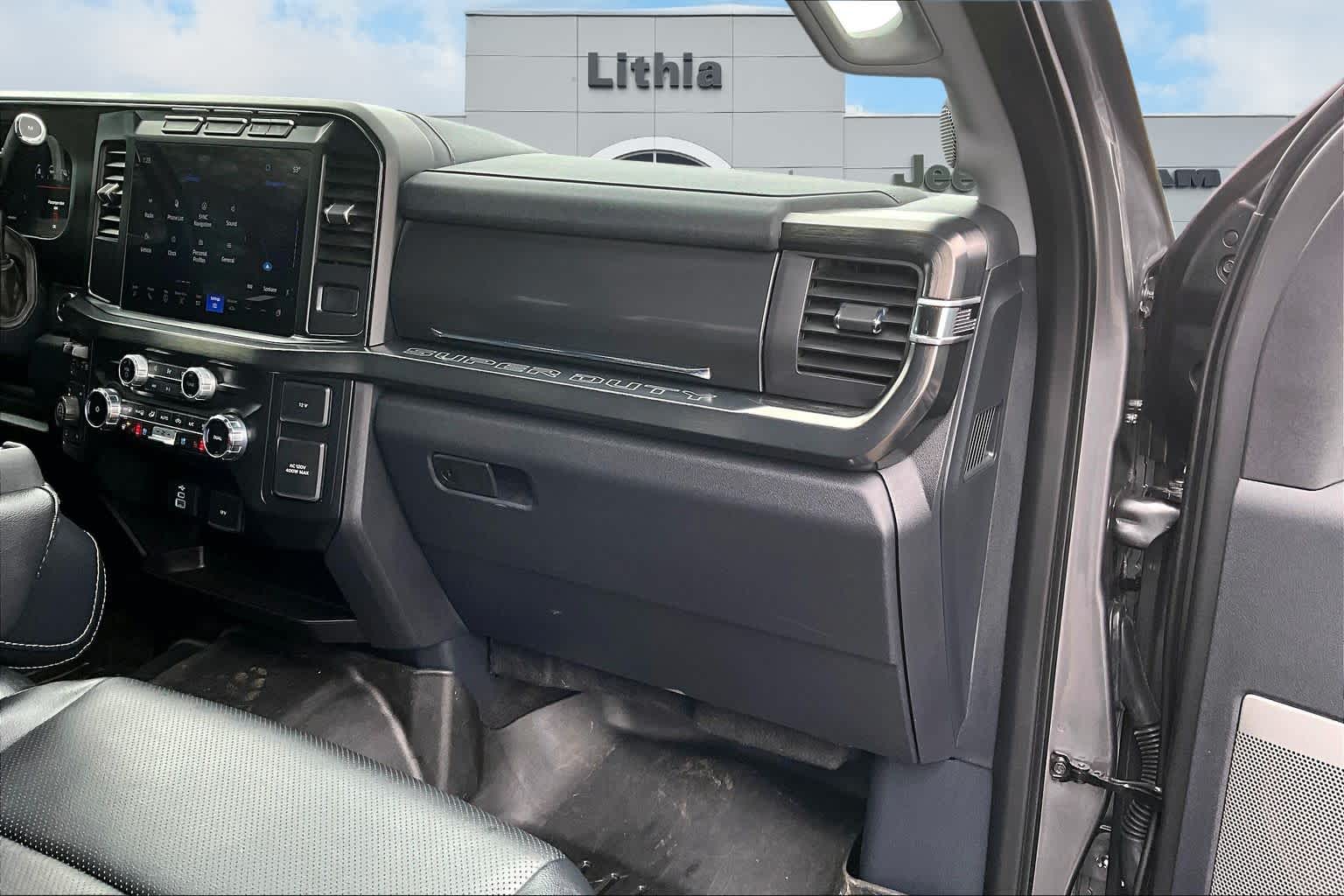 Thumbnail: 2024 Ford Econoline - 24