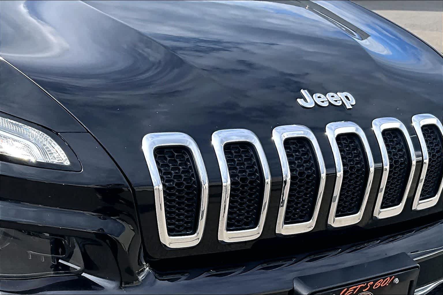 Thumbnail: 2015 Jeep Cherokee - 33