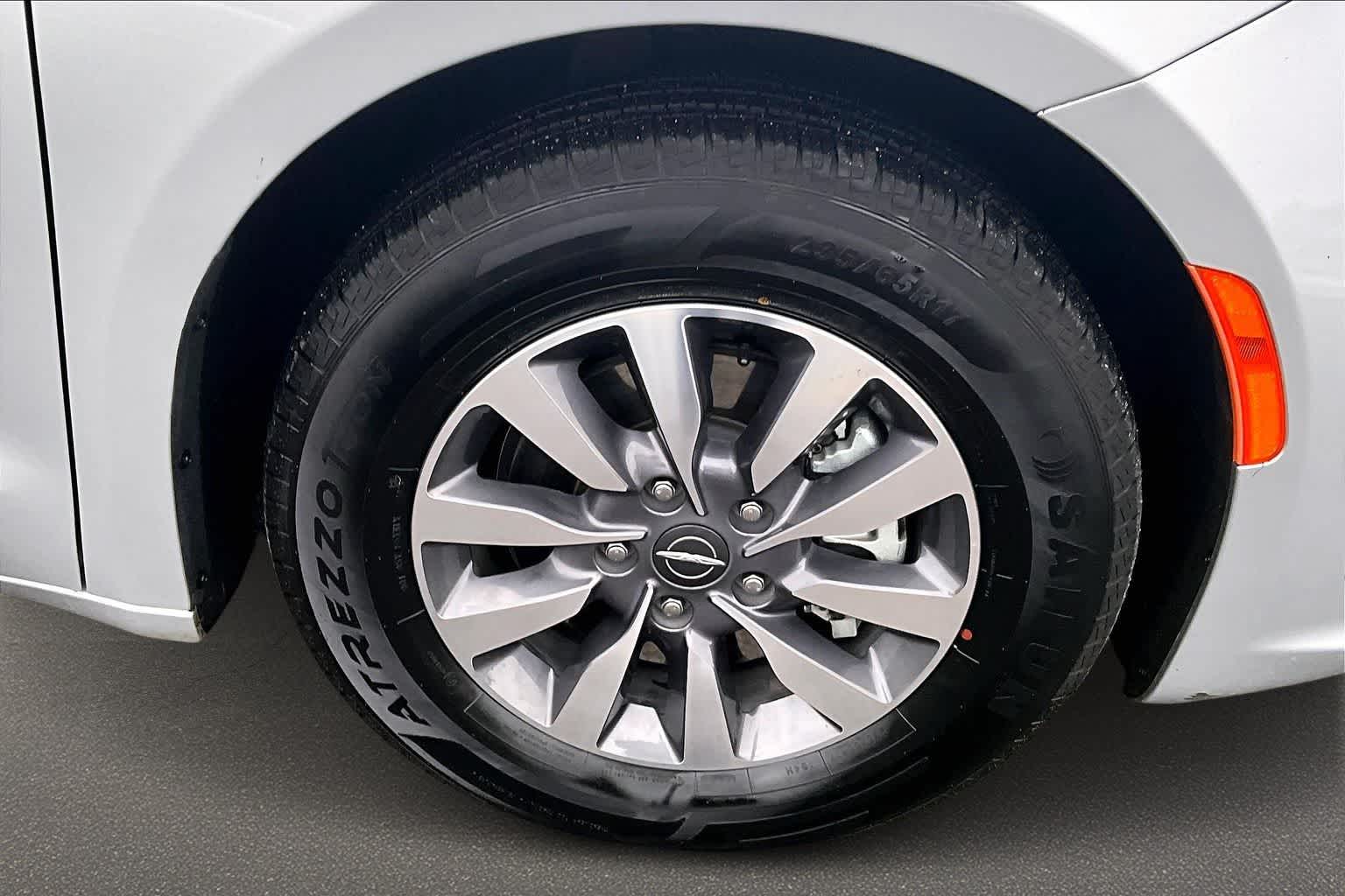 Thumbnail: 2024 Chrysler Pacifica - 34