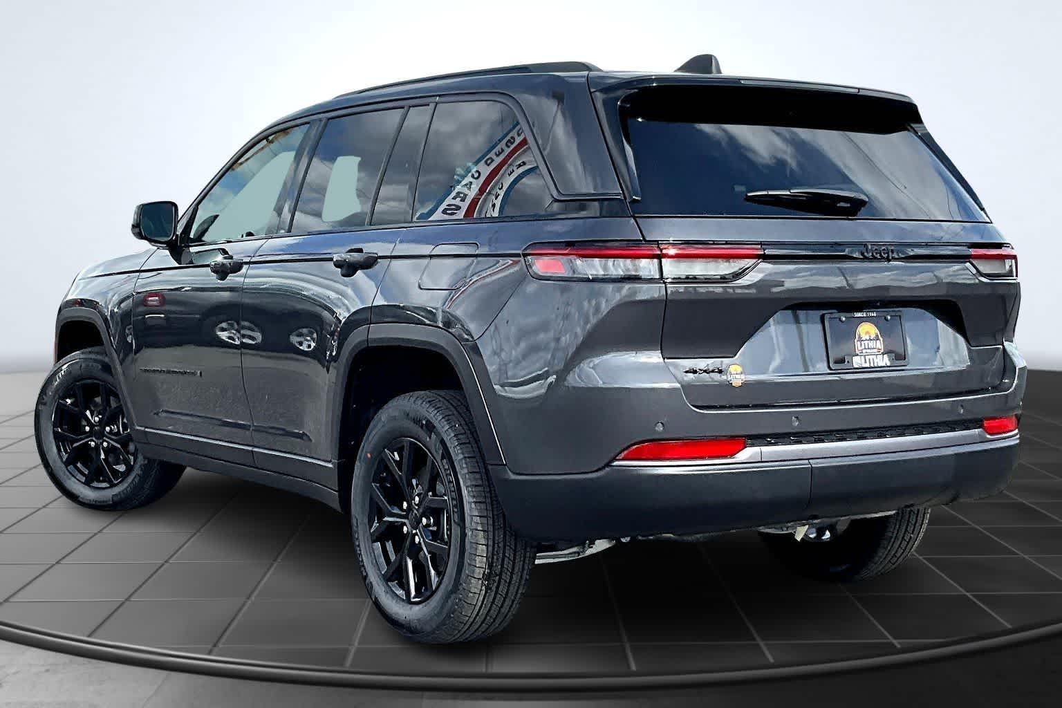 Thumbnail: 2026 Jeep Grand Cherokee - 4