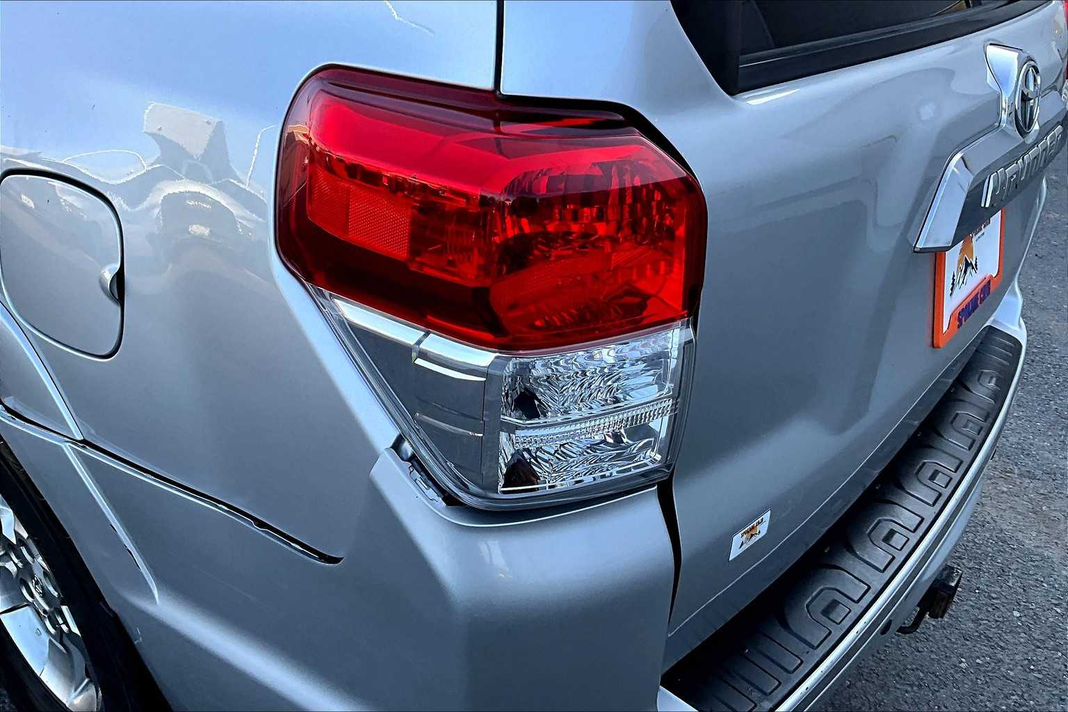 Thumbnail: 2012 Toyota 4Runner - 32