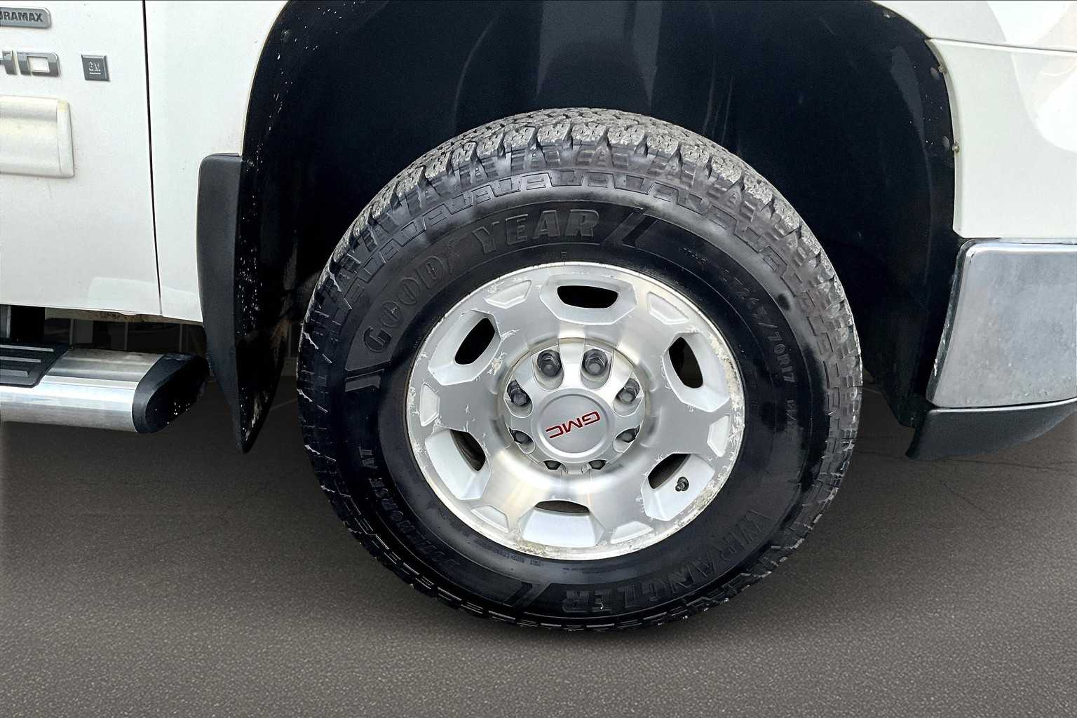 Thumbnail: 2009 GMC Sierra 2500 - 34