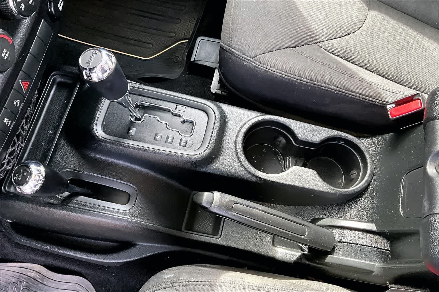 Thumbnail: 2017 Jeep Wrangler - 17