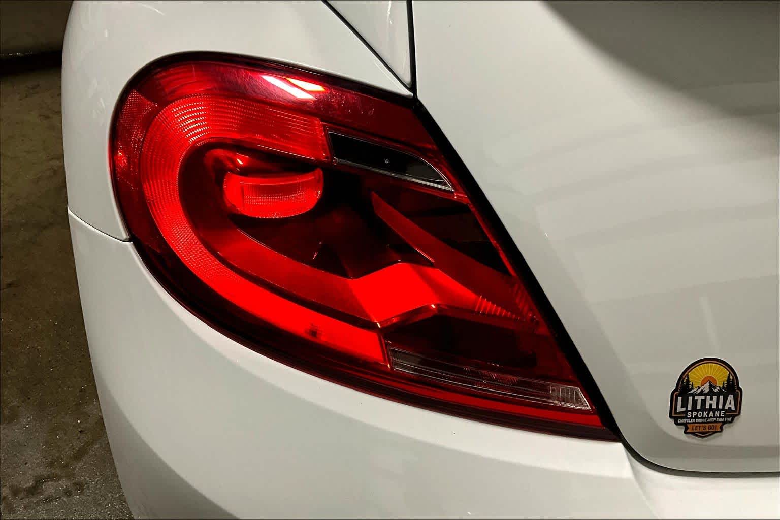 Thumbnail: 2015 Volkswagen Beetle - 31