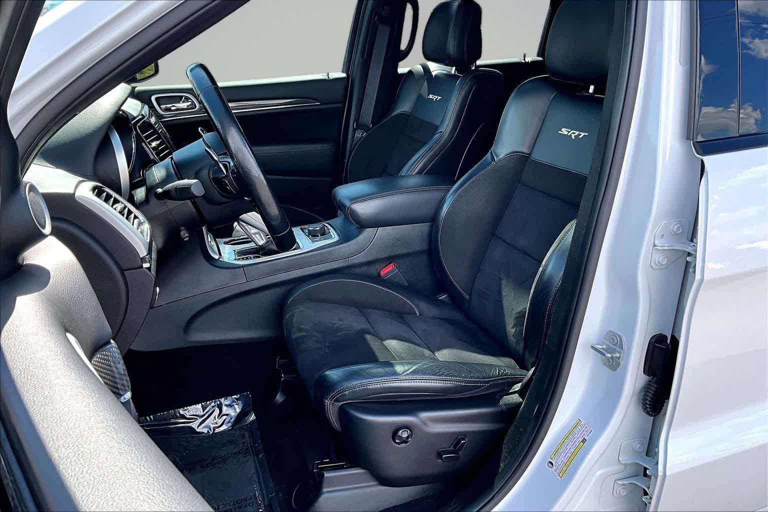 Thumbnail: 2019 Jeep Grand Cherokee - 11