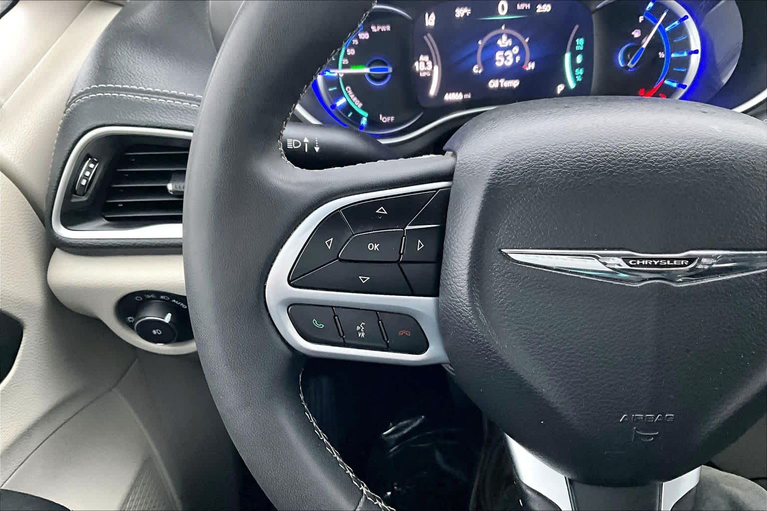 Thumbnail: 2024 Chrysler Pacifica - 25