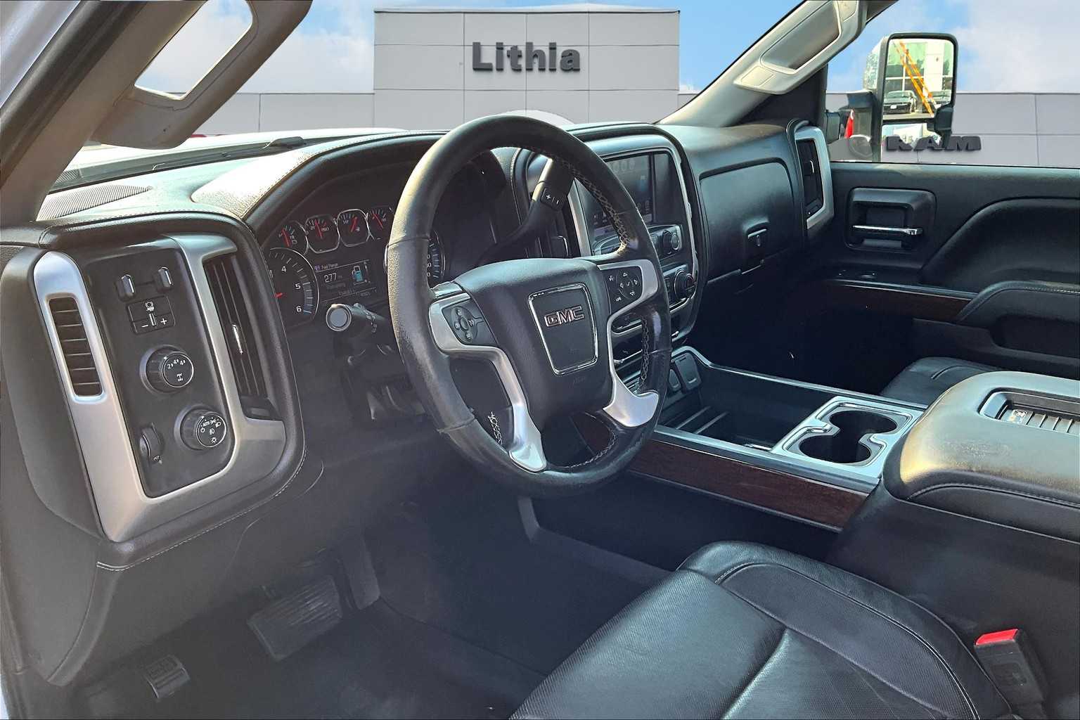 Thumbnail: 2018 GMC Sierra 2500 - 2