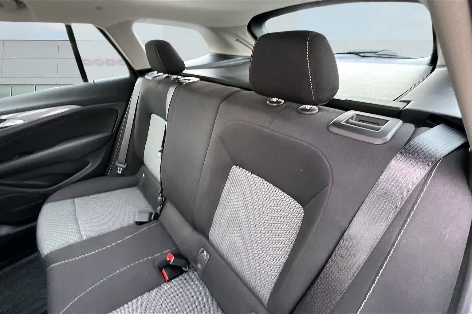 Thumbnail: 2018 Buick Regal - 13