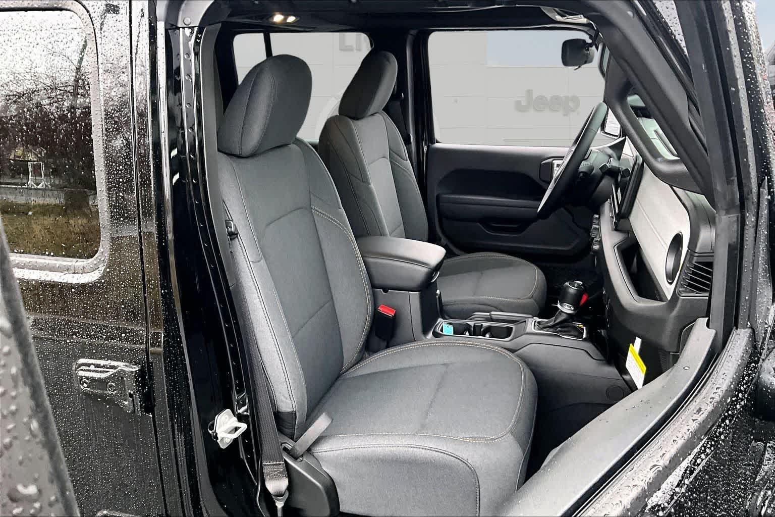 Thumbnail: 2026 Jeep Gladiator - 14