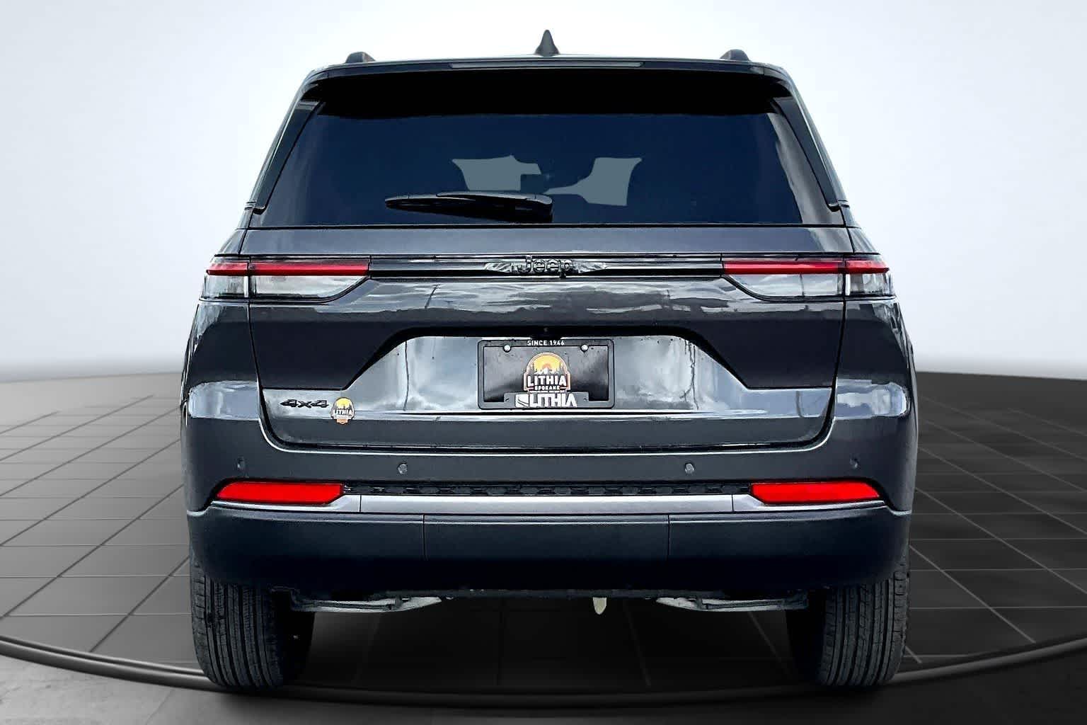 Thumbnail: 2026 Jeep Grand Cherokee - 5