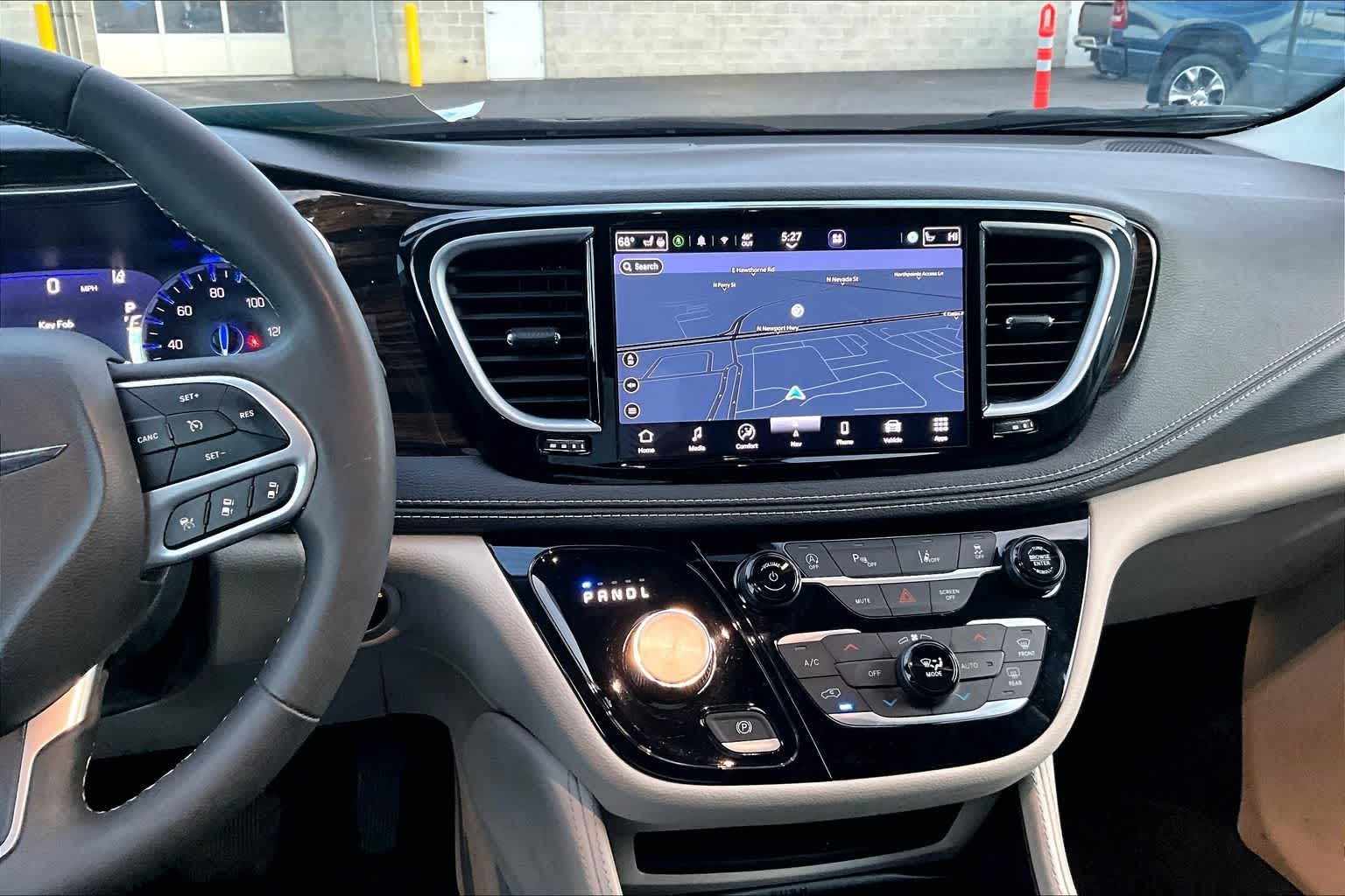 Thumbnail: 2023 Chrysler Pacifica - 16