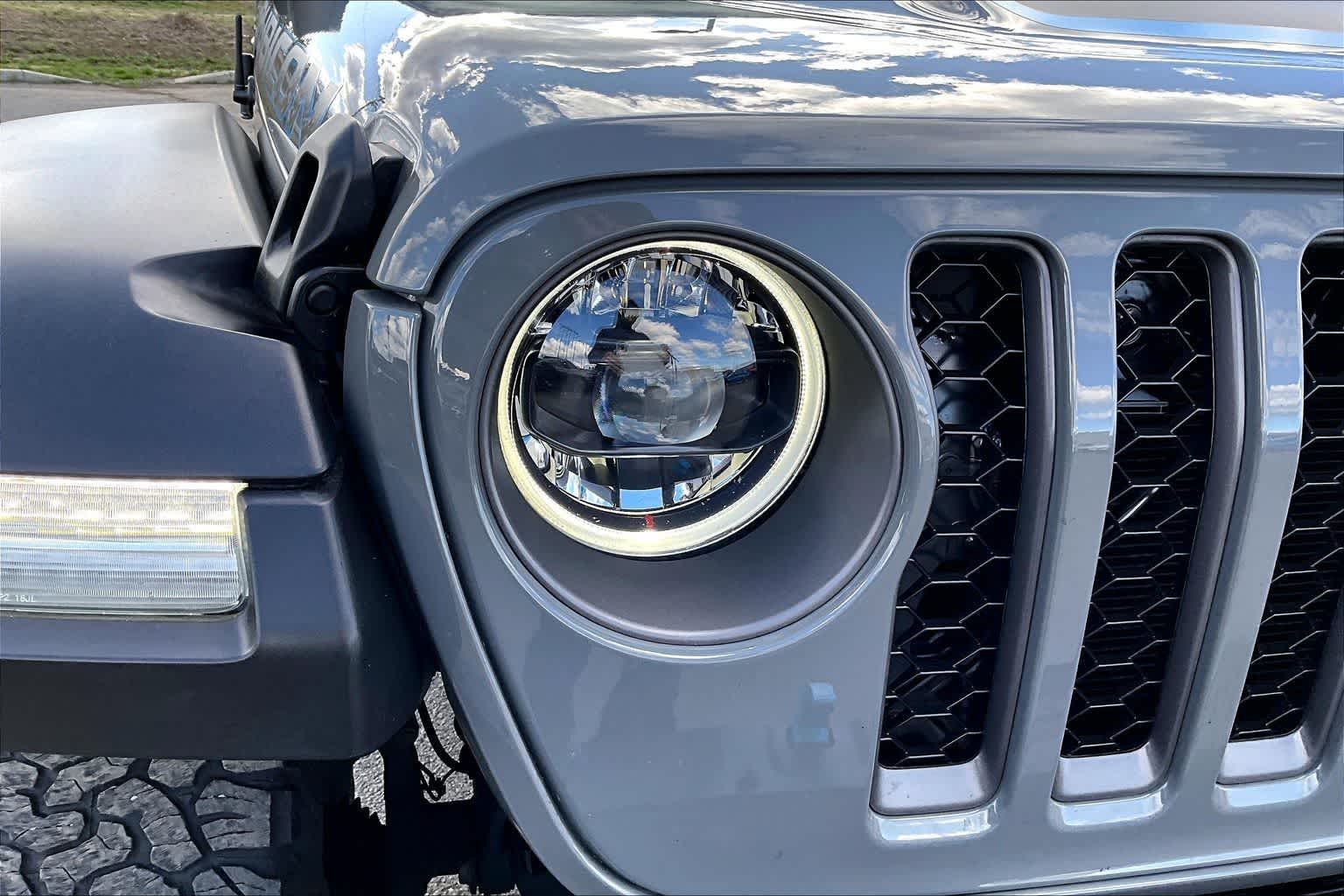 Thumbnail: 2023 Jeep Wrangler - 31