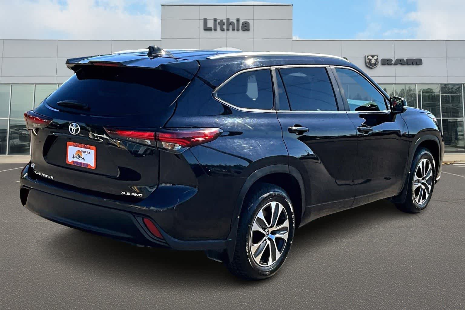 Thumbnail: 2024 Toyota Highlander - 23