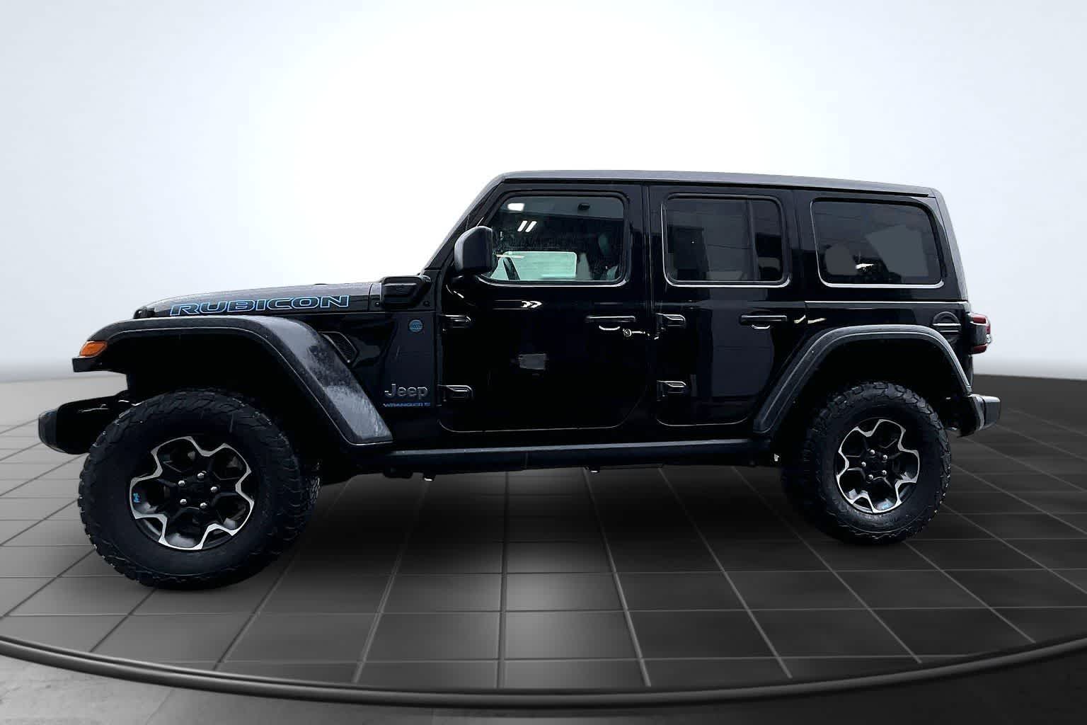 Thumbnail: 2023 Jeep Wrangler - 3